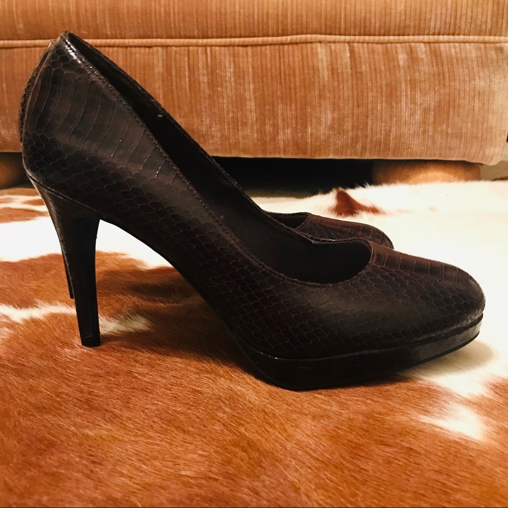 Snake Print Pumps